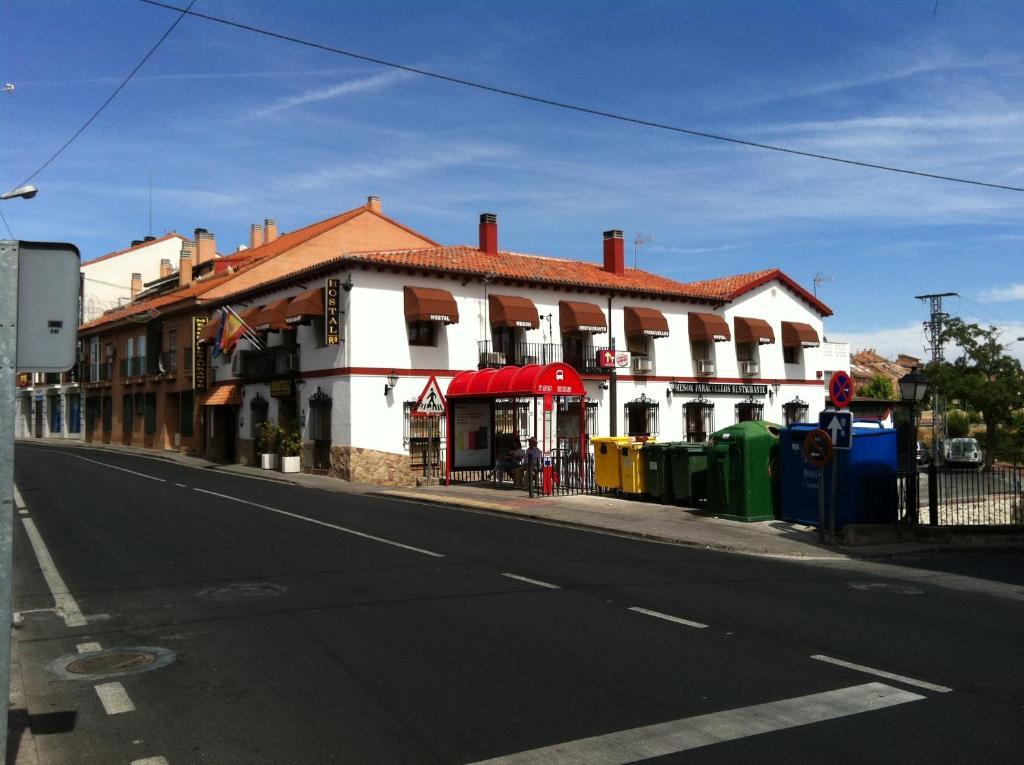 פראקוויוס דה חראמה Hostal Paracuellos מראה חיצוני תמונה